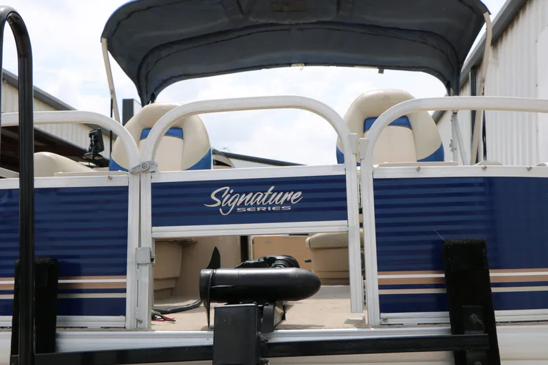 Slide: The Image of Sun Tracker Fishing Barge 20 DLX 2013 - 14