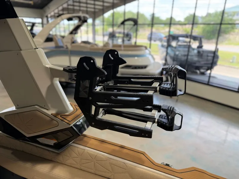 Slide: The Image of Nautique Super Air Nautique G25 Paragon 2026 - 19