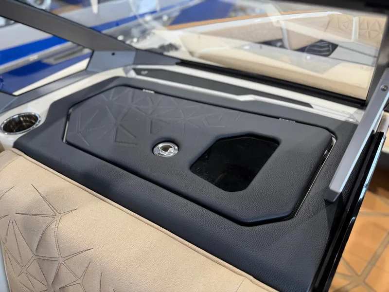 Slide: The Image of Nautique Super Air Nautique G25 Paragon 2026 - 39