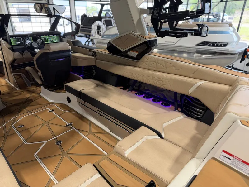 Slide: The Image of Nautique Super Air Nautique G25 Paragon 2026 - 18