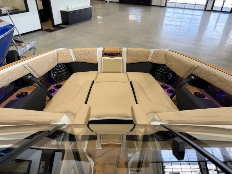 Slide: The Image of Nautique Super Air Nautique G25 Paragon 2026 - 41
