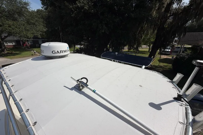 Slide: The Image of 1976 SeaCraft SC 23 Classic boat roof with Garmin radar and antenna. - 35