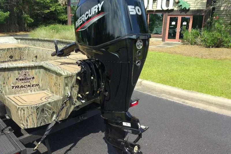 Slide: The Image of 2026 Tracker Grizzly 1650 T Prairie Wings Edition with Mercury 50 outboard motor. - 6