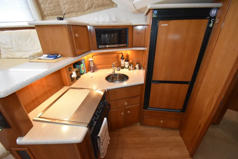 Slide: The Image of Carver Yachts 356 Motor Yacht 2001 - 29