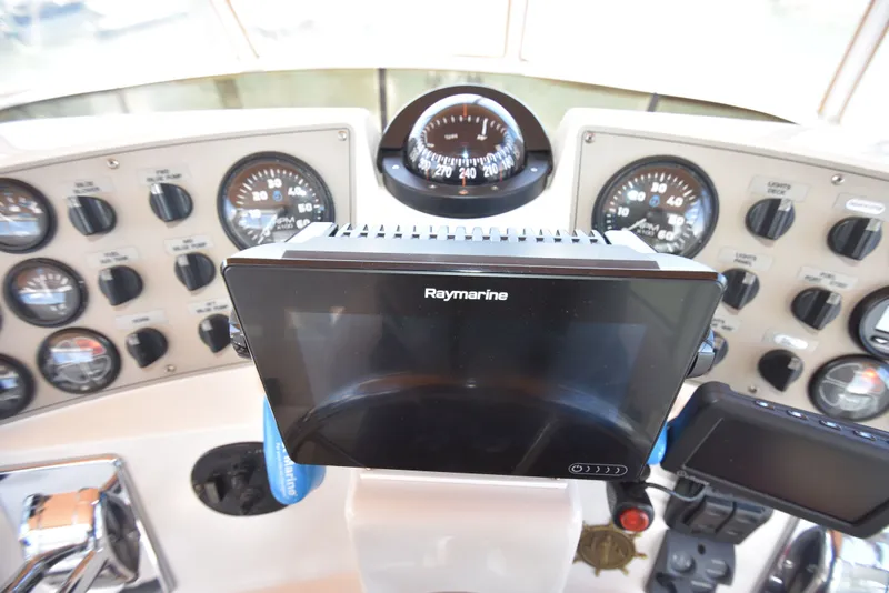 Slide: The Image of Carver Yachts 356 Motor Yacht 2001 - 19