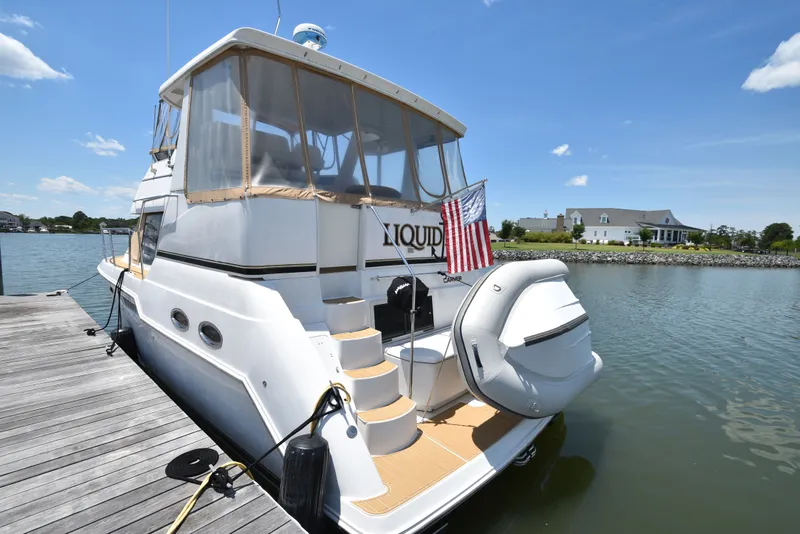 Slide: The Image of Carver Yachts 356 Motor Yacht 2001 - 3