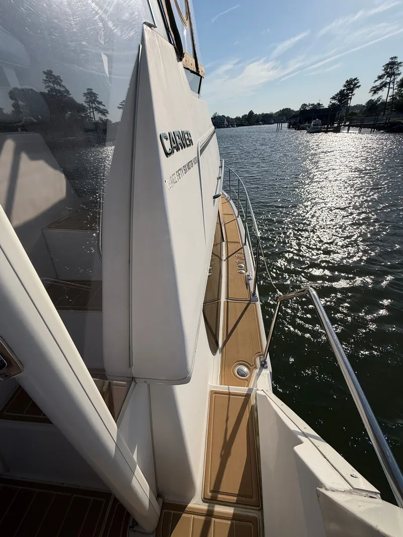 Slide: The Image of Carver Yachts 356 Motor Yacht 2001 - 22