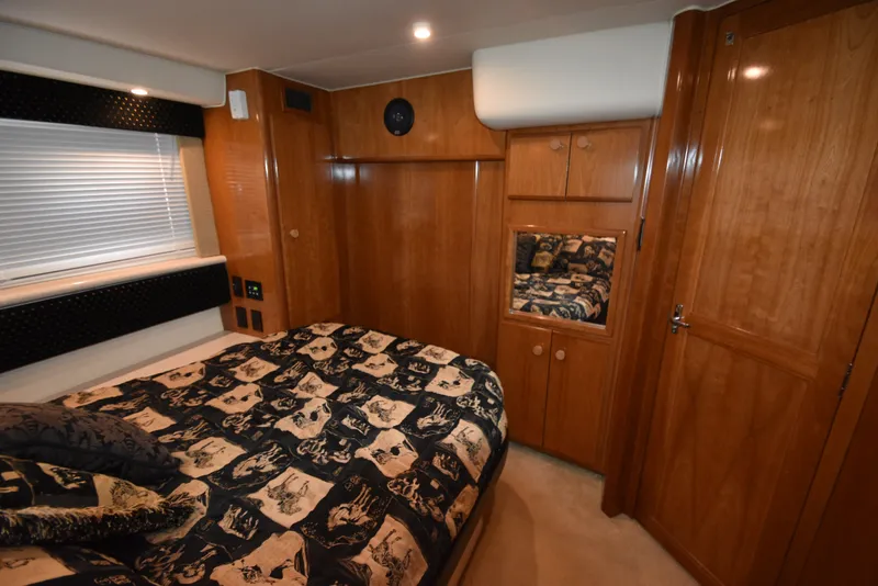 Slide: The Image of Carver Yachts 356 Motor Yacht 2001 - 48
