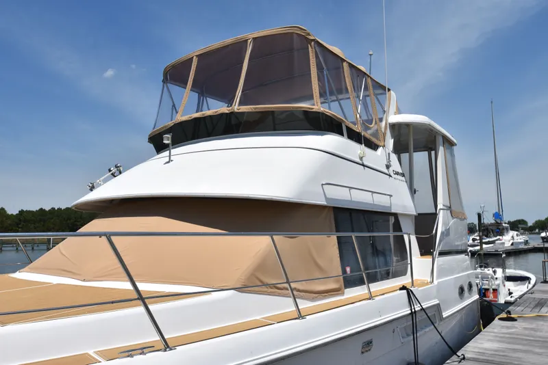 Slide: The Image of Carver Yachts 356 Motor Yacht 2001 - 5