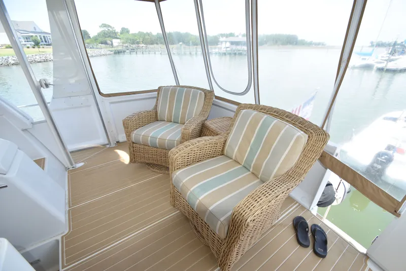 Slide: The Image of Carver Yachts 356 Motor Yacht 2001 - 11