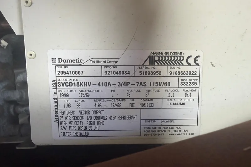 Slide: The Image of Label on Dometic air conditioning unit, model SVCBT8KHV, for 2016 Performance Cruiser Formula 40. - 80