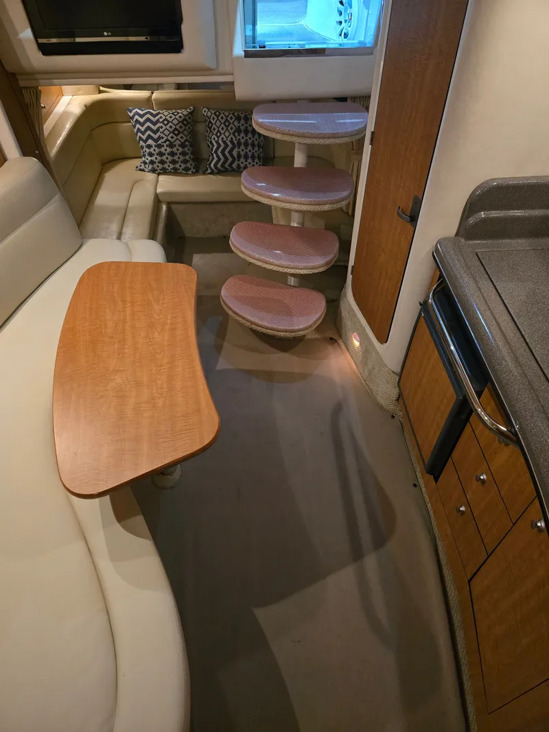 Slide: The Image of Sea Ray Sundancer 320 2006 - 18