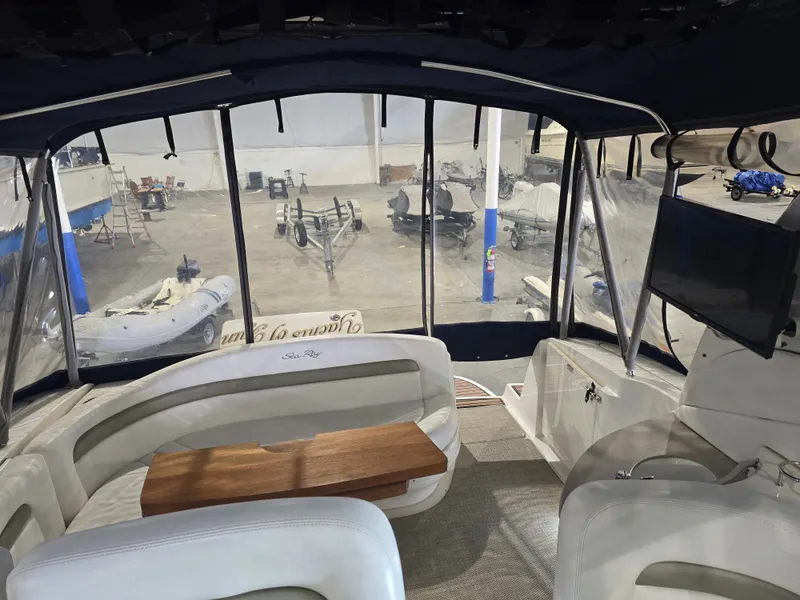 Slide: The Image of Sea Ray Sundancer 320 2006 - 8