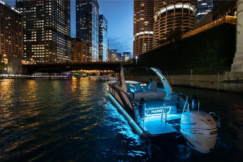 Slide: The Image of 2022-Harris-Grand-Mariner-270-MarineMax - 18