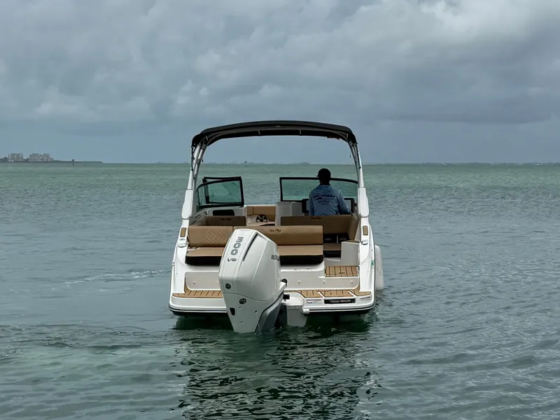 Slide: The Image of Sea Ray SDX 250 Outboard 2026 - 3