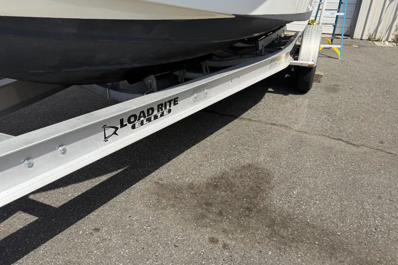 Slide: The Image of Trailer for 2019 Parker 2320 SL Sport Cabin boat on Load Rite Elite. - 44