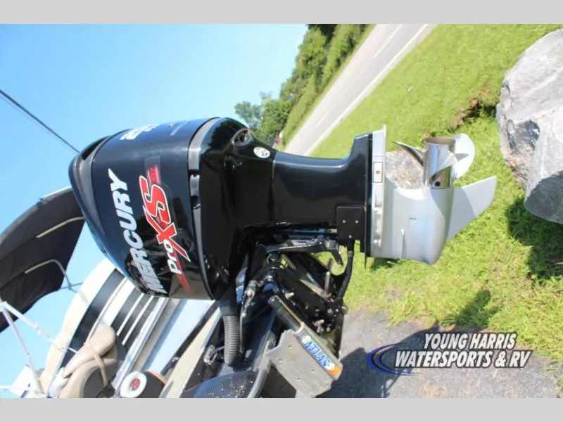 Slide: The Image of Ranger Z521C 2015 - 4