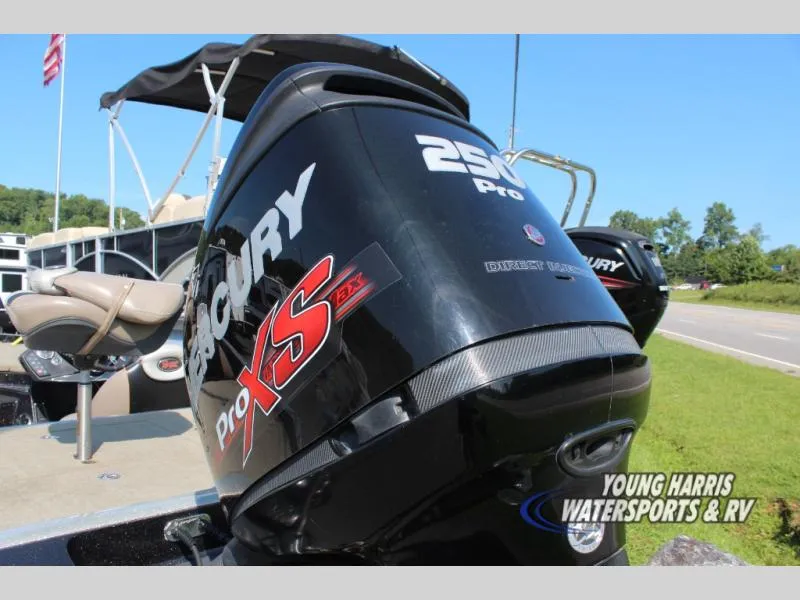 Slide: The Image of Ranger Z521C 2015 - 3