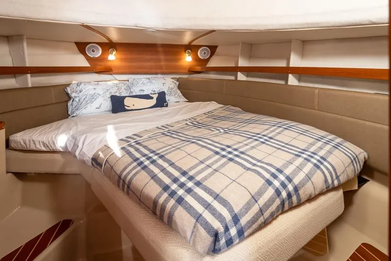 Slide: The Image of Master Stateroom - 8