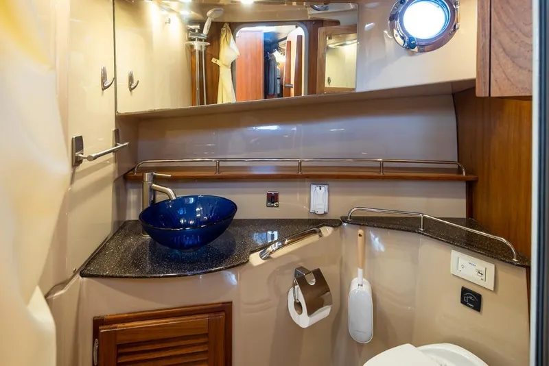 Slide: The Image of Master Stateroom Head - 10