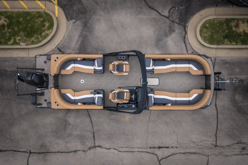 Slide: The Image of Aerial view of 2026 Viaggio Diamante UWA 26 pontoon boat with spacious seating layout. - 41