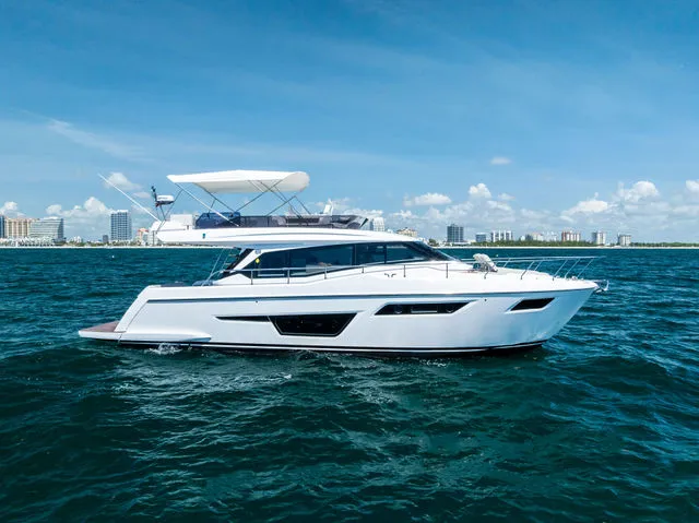 Slide: The Image of Ferretti 500 2021 - 100