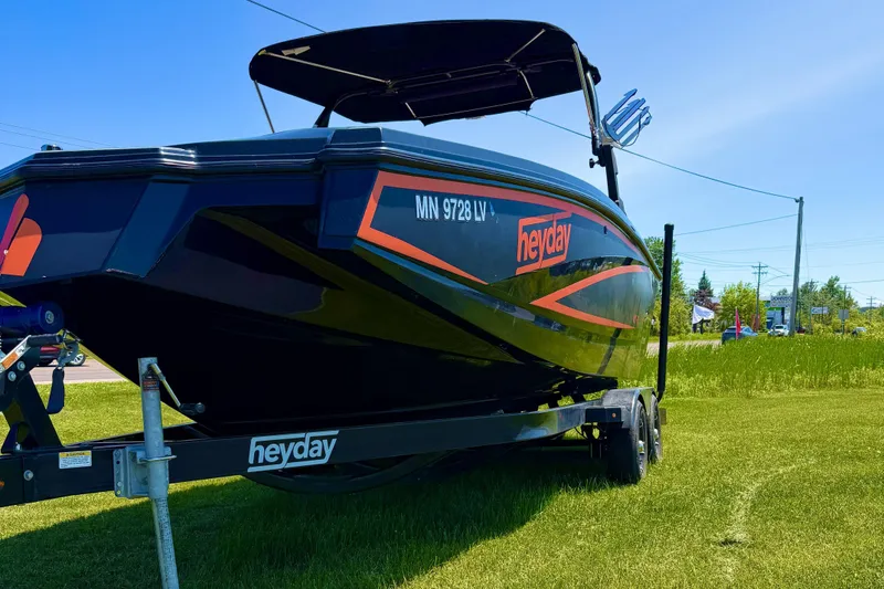 The Image of Heyday Wake Boats WT-2 2018 - undefined