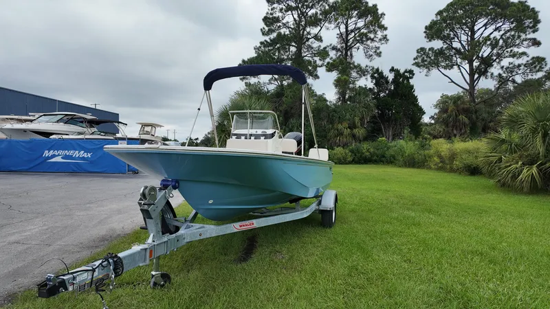 Slide: The Image of Boston Whaler 170 Montauk 2027 - 14