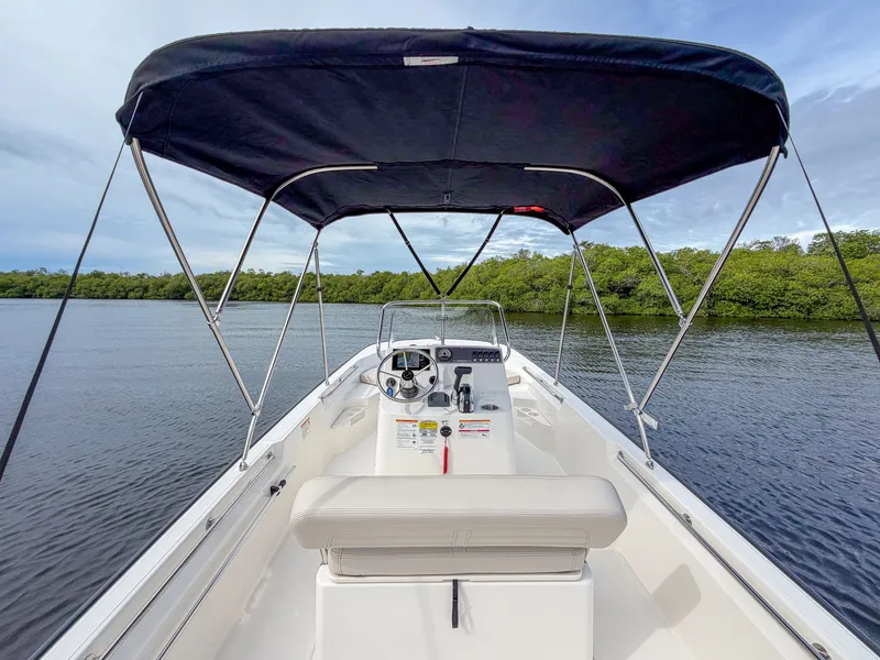 Slide: The Image of Boston Whaler 170 Montauk 2027 - 15