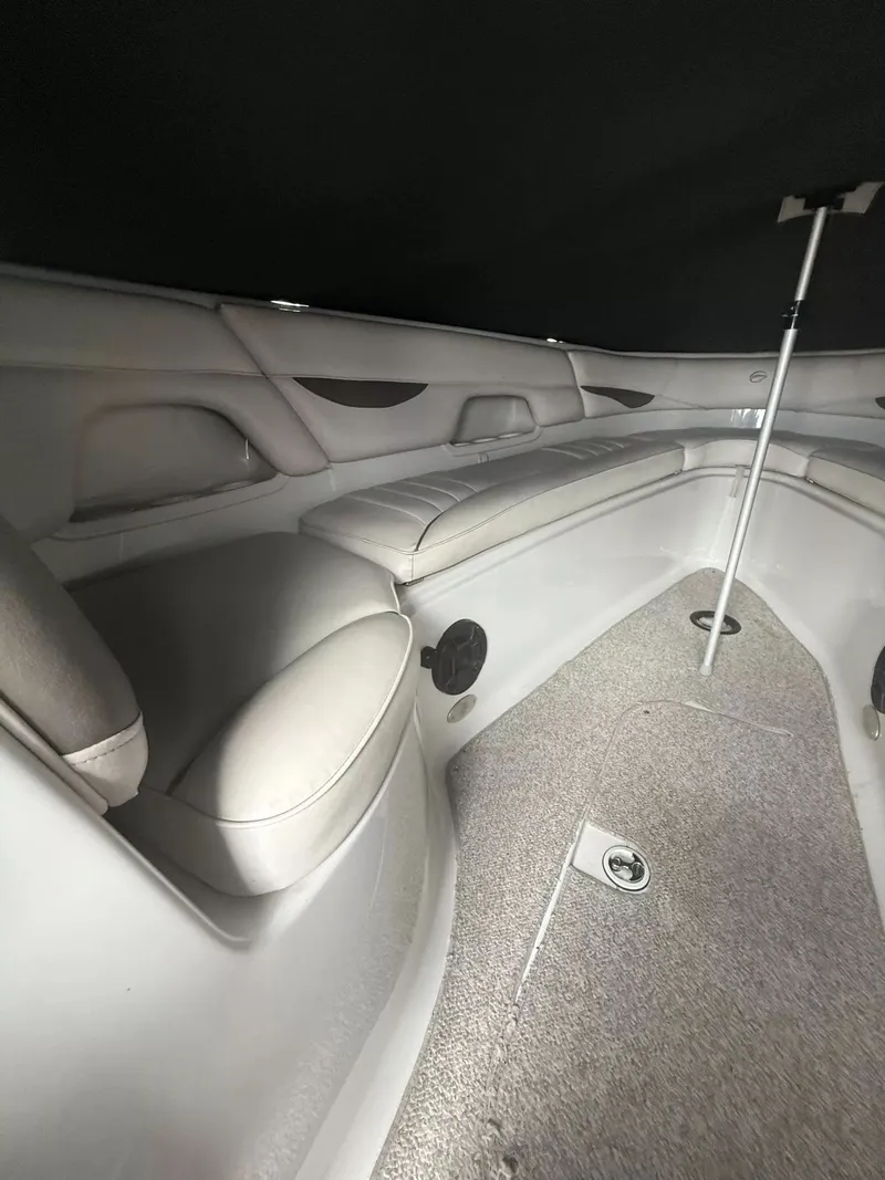 Slide: The Image of Crownline Boats 288BR 2005 - 6