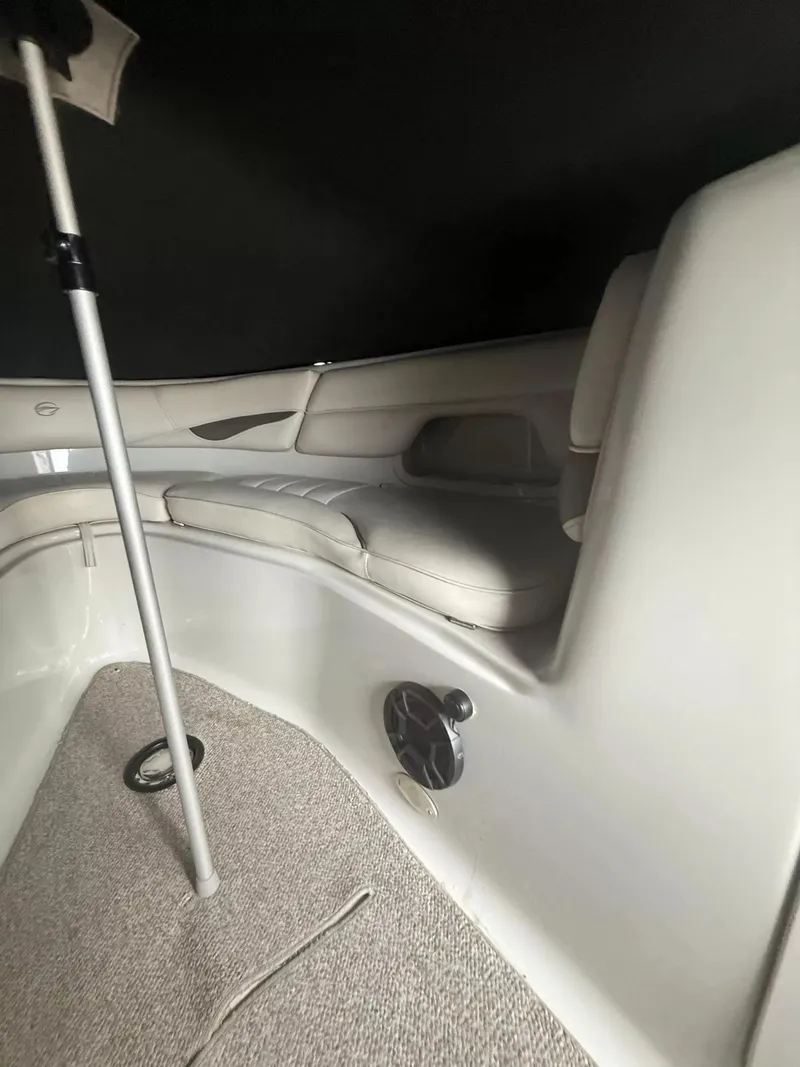 Slide: The Image of Crownline Boats 288BR 2005 - 7
