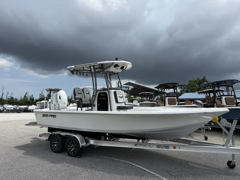 The Image of Sea Pro 230 Bay 2027 - 1