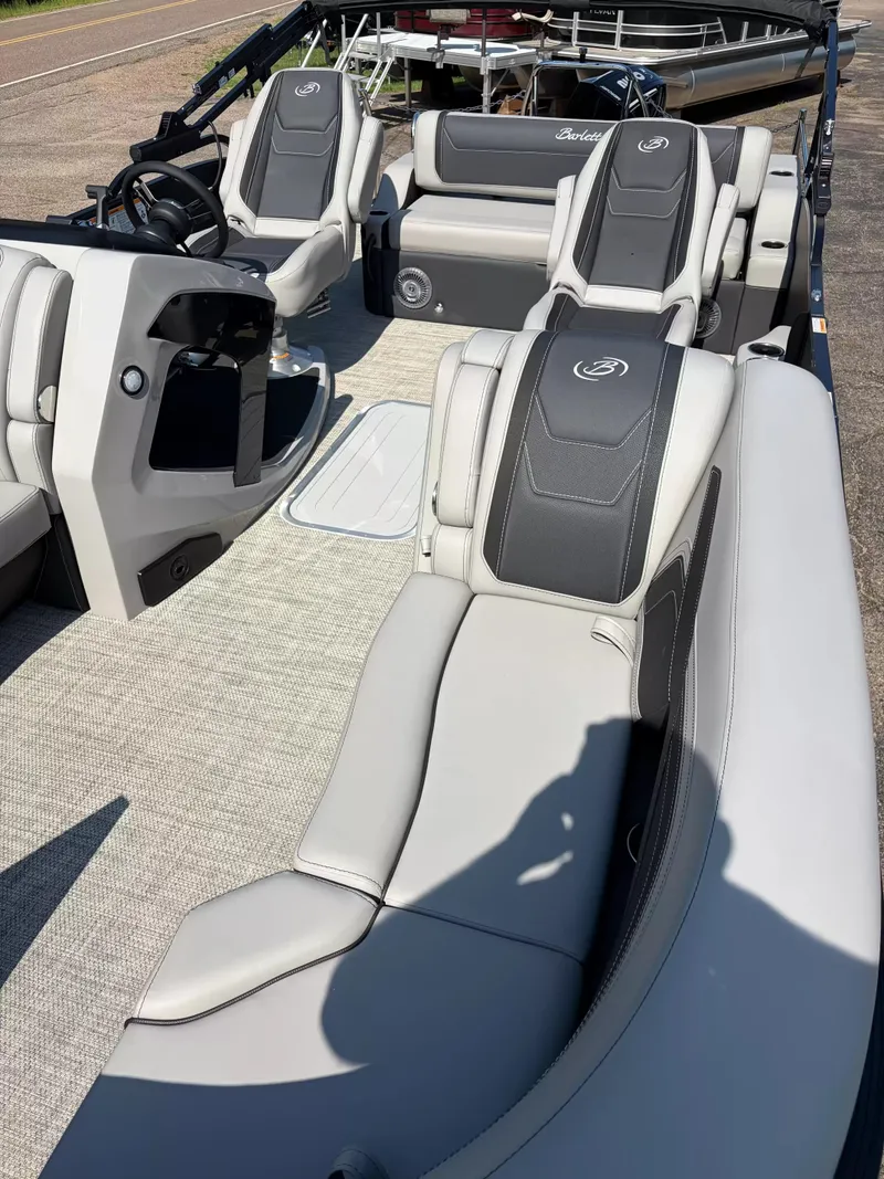 Slide: The Image of The image shows the interior of a 2027 Barletta CABRIO C22UC/TT with luxurious seating. - 14