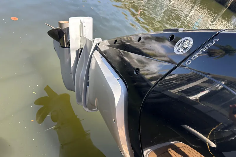 Slide: The Image of Outboard motor of a 2022 Sea Ray SLX 250 boat on water. - 5