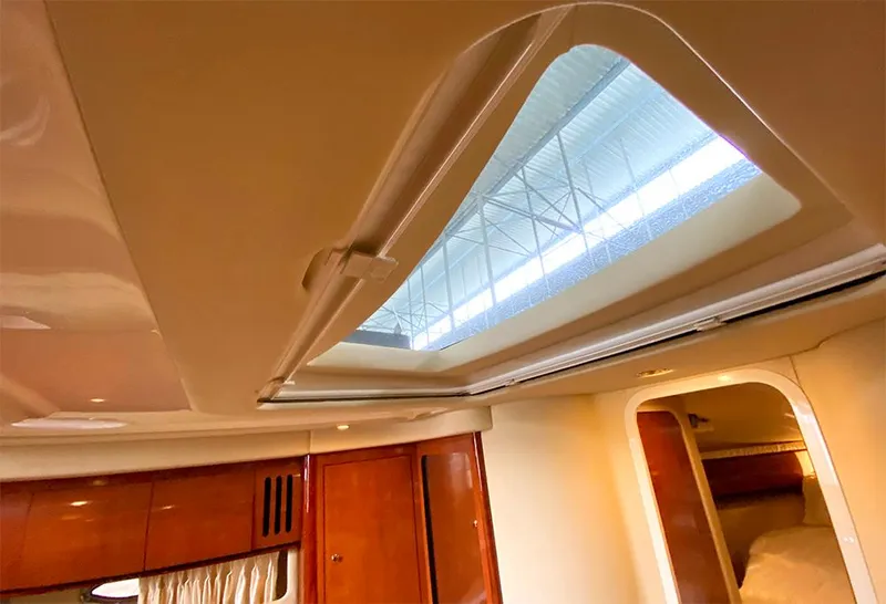 Slide: The Image of Skylight at the salon - 16