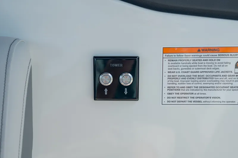Slide: The Image of Sea Ray SLX 260 Outboard 2027 - 30