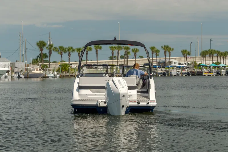 Slide: The Image of Sea Ray SPX 210 Outboard 2027 - 6