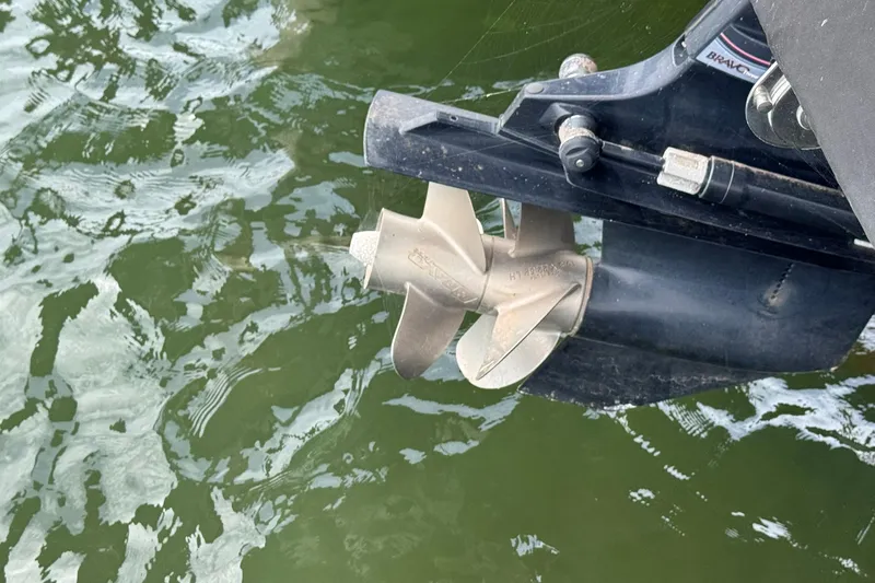 Slide: The Image of Propeller of a 2021 Sea Ray SPX 230 boat in water. - 28