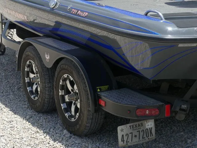 Slide: The Image of Phoenix Bass Boat 721 ProXP 2020 - 10