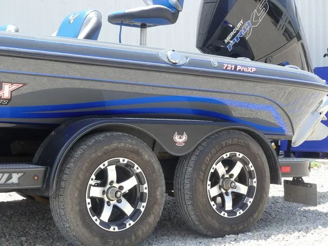 Slide: The Image of Phoenix Bass Boat 721 ProXP 2020 - 11