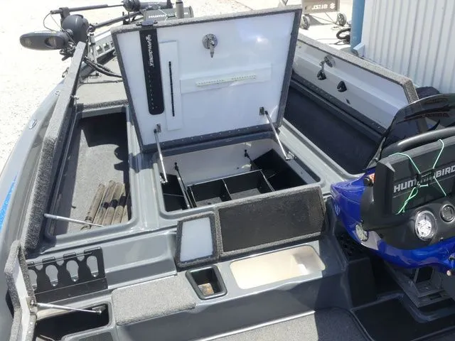 Slide: The Image of Phoenix Bass Boat 721 ProXP 2020 - 27