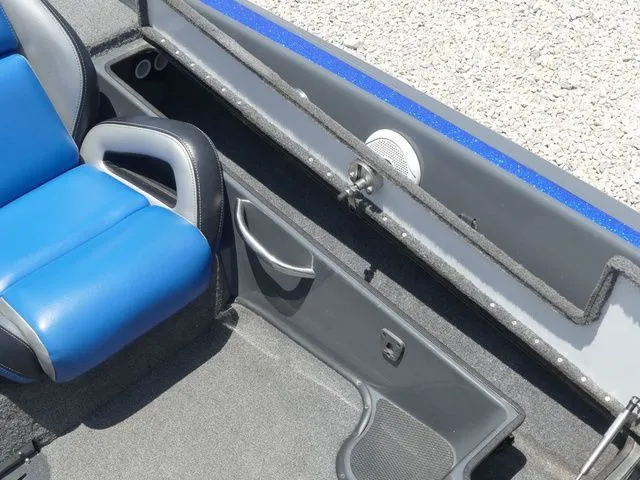 Slide: The Image of Phoenix Bass Boat 721 ProXP 2020 - 28