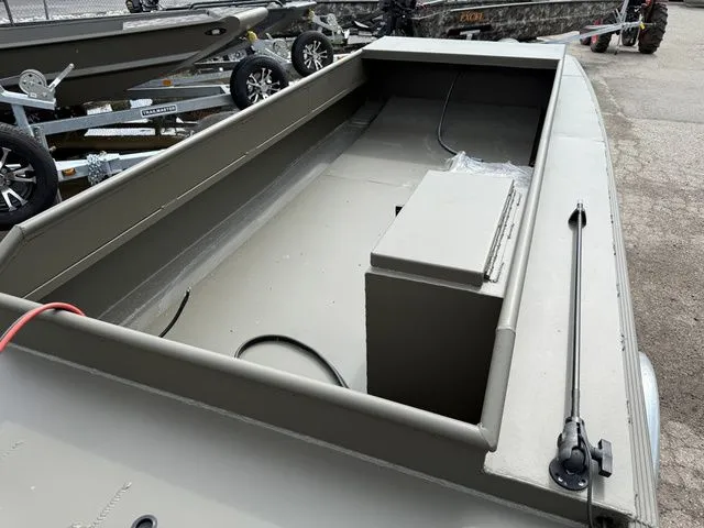 Slide: The Image of Gator Trax 14' Marsh Series 2026 - 5