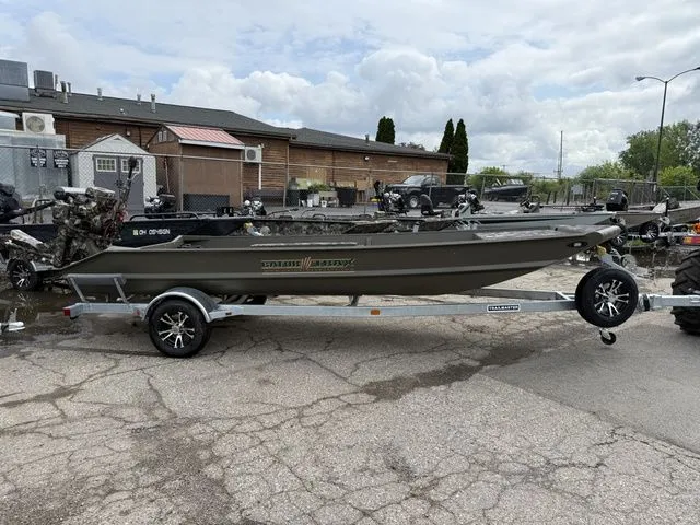 The Image of Gator Trax 1750 Guide Series 2026 - 1