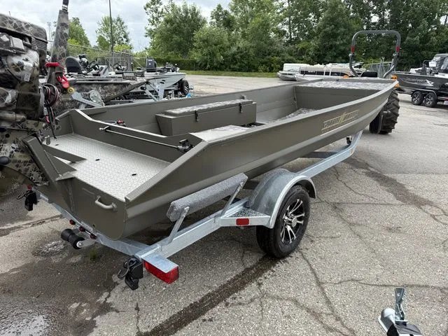 Slide: The Image of Gator Trax 1750 Guide Series 2026 - 3
