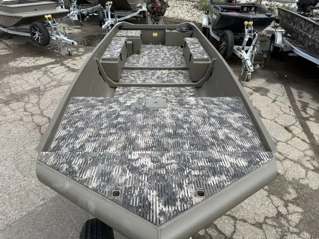 Slide: The Image of Gator Trax 1750 Guide Series 2026 - 4