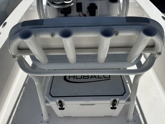Slide: The Image of Robalo 206 Cayman 2026 - 6