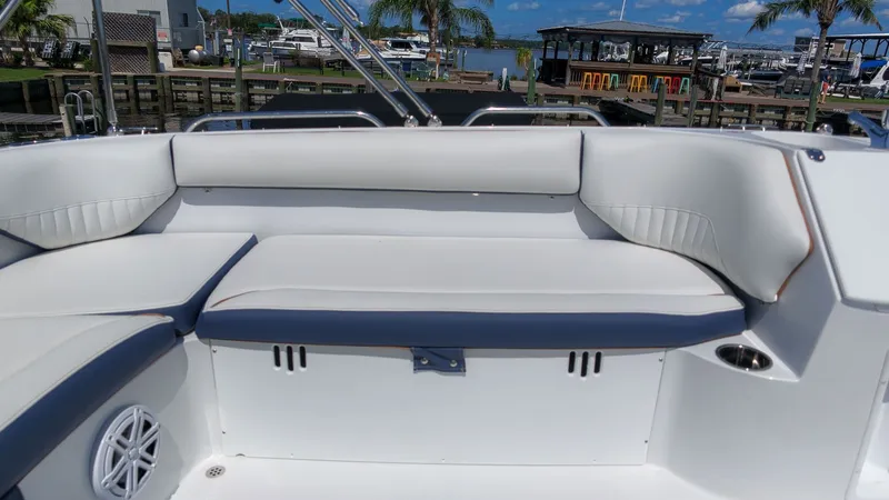 Slide: The Image of The image shows the cockpit of a Stingray 192 SC with white and blue upholstery. - 9