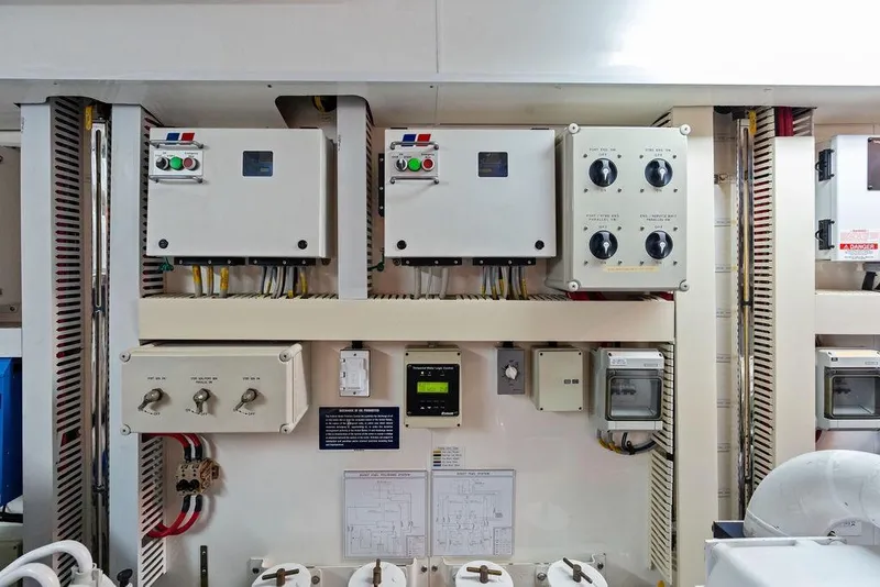 Slide: The Image of Engine room control panel of 2012 Ocean Alexander 90 Skylounge Motoryacht. - 103