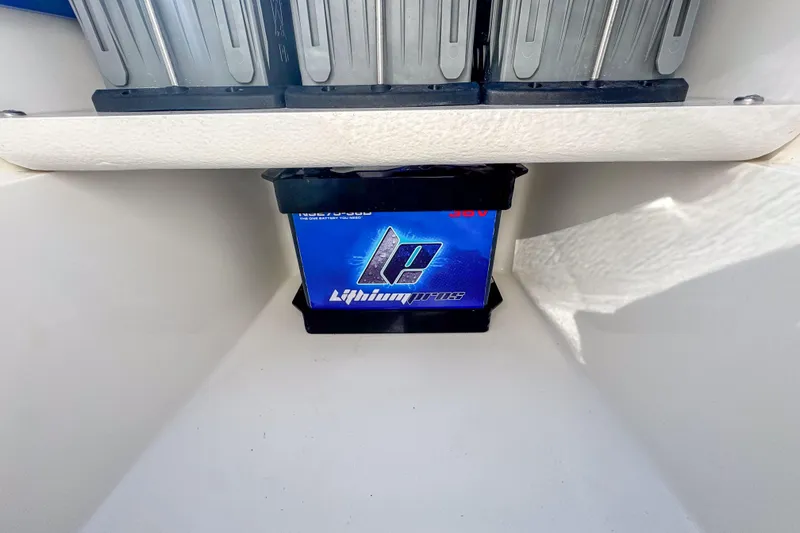 Slide: The Image of Lithium battery in 2026 SeaVee 270Z boat compartment. - 23
